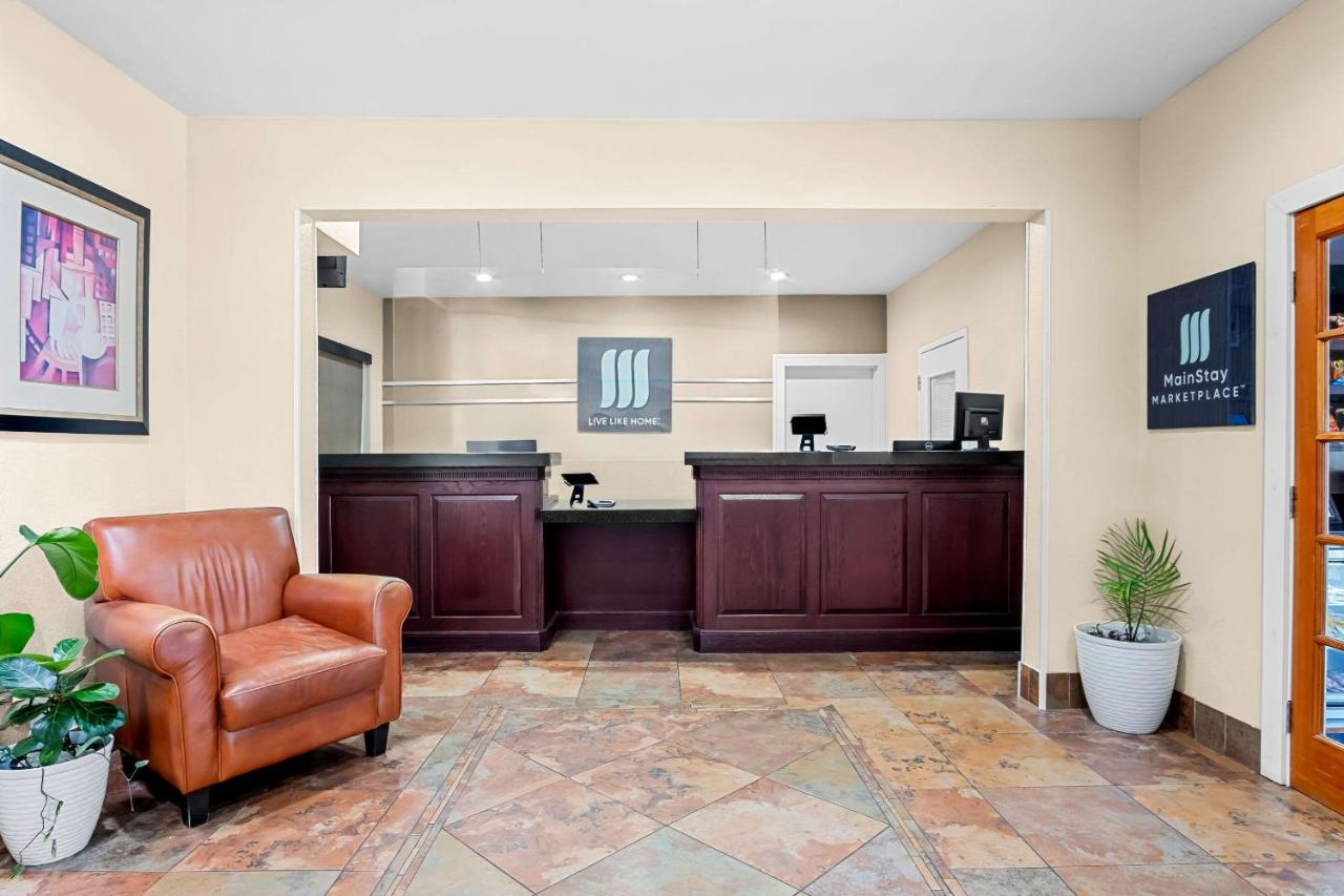 Front Desk at MainStay Suites Addison-Dallas